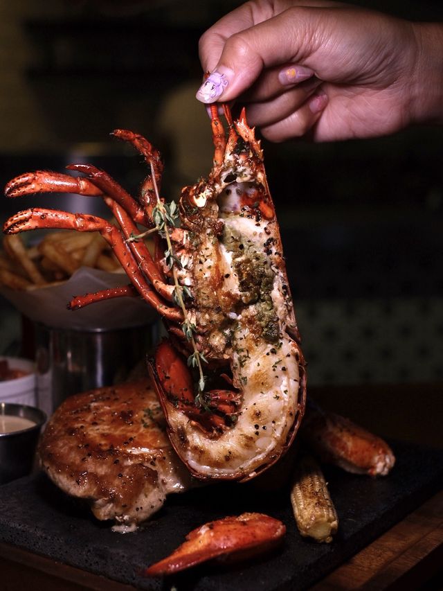 逸東酒店Food Hall 内高質扒房