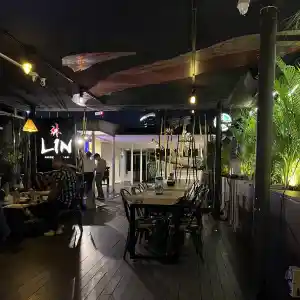Rooftop Bar right in the heart of Tiong Bahru
