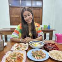 เจ๊เก๋อเนินโพธิ์ ส้มตำหนองบัวในตำนาน