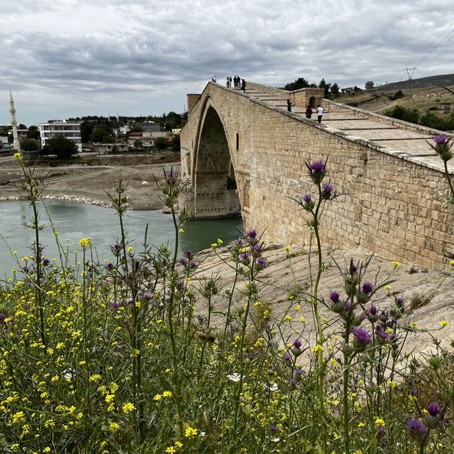 12世紀の優雅な石橋 マラバディ橋