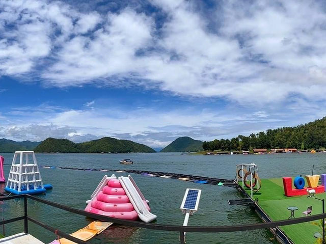 Sweet Home Floating House 