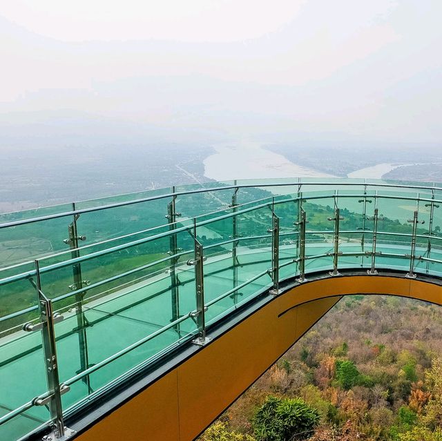 Skywalk หนองคาย วัดผาตากเสื้อ