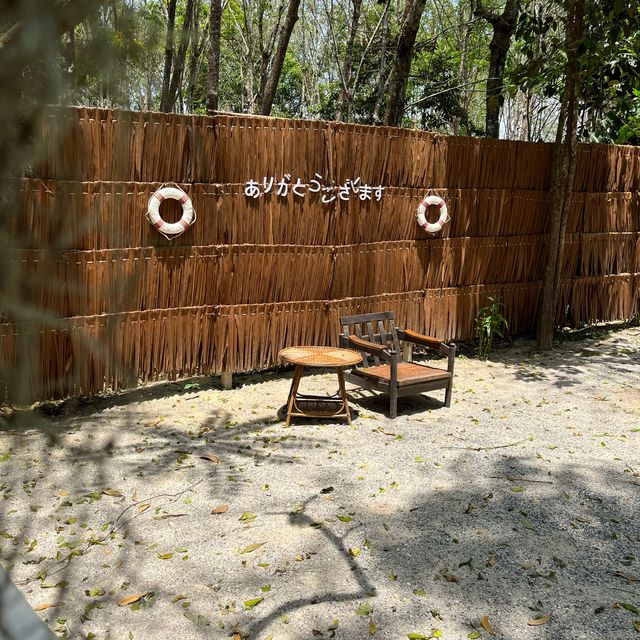 The Bee Cafe