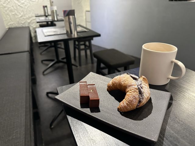 東京・池袋。あんことクロワッサンの不思議な関係『&co.あん処』