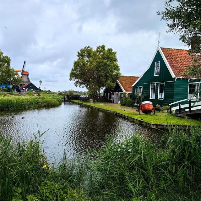 Zaanse Schans Countryside and Windmills 