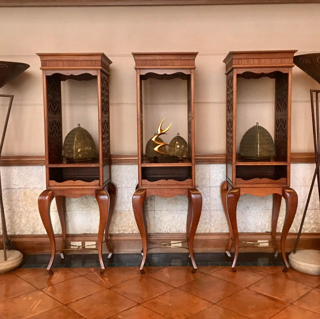 The Antique Display Free Viewing