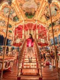 入場無料で撮れる🎠✨豪華な二階建てメリーゴーランド
