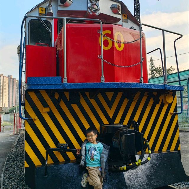 親子參觀香港大埔鐵路博物館