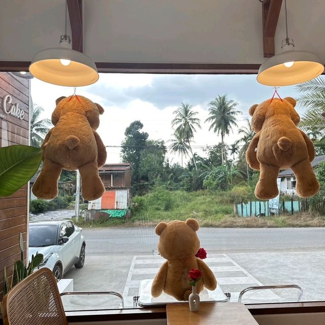   The Cake​ Cafe&Bakery