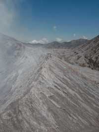 ก้าวเข้าสู้ความเคว้งคว้าง บนปากปล่องภูเขาไฟ Bromo