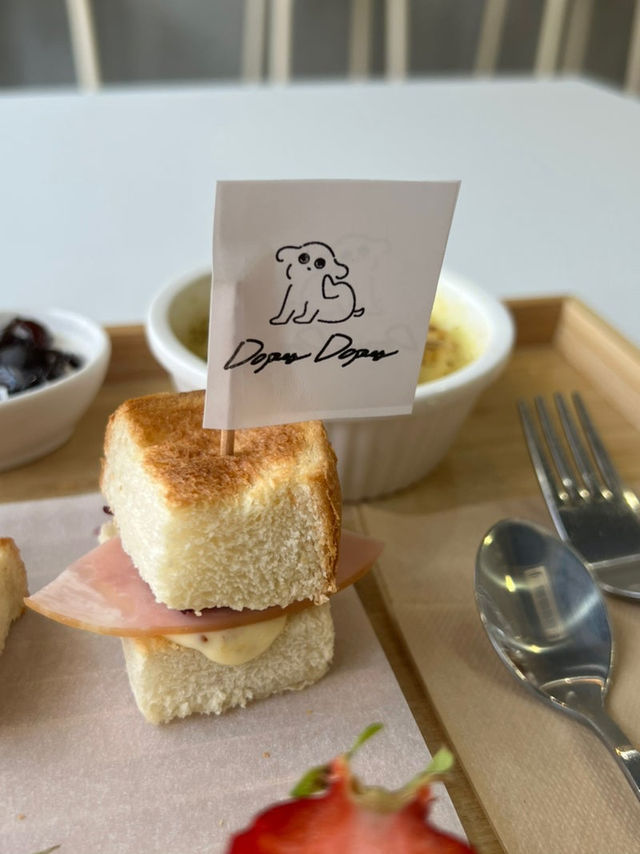 【北九州カフェ】色んな種類のトーストが楽しめる！可愛らしいカフェ