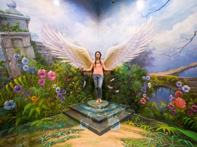 ถ่ายรูปเฮฮา..Art in Paradise 