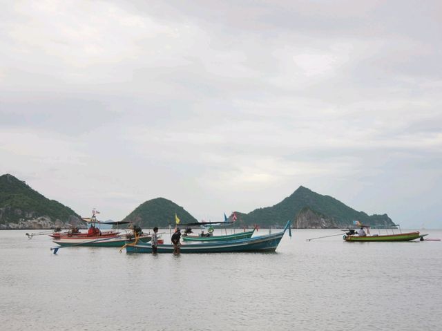 เที่ยวหาดสามพระยา
