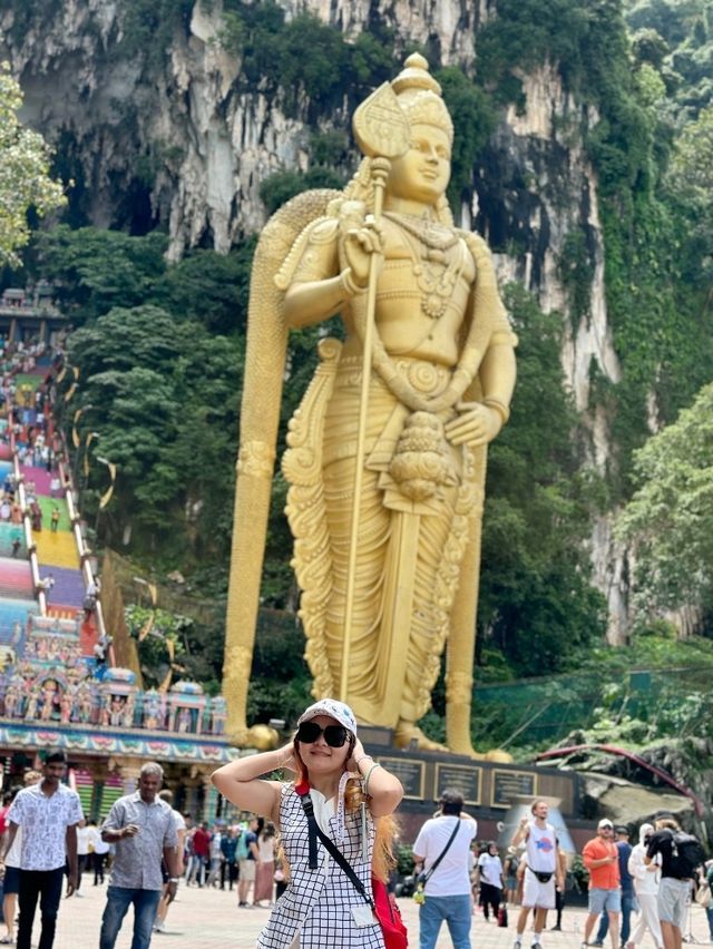สีสันของ ถ้ำบาตู