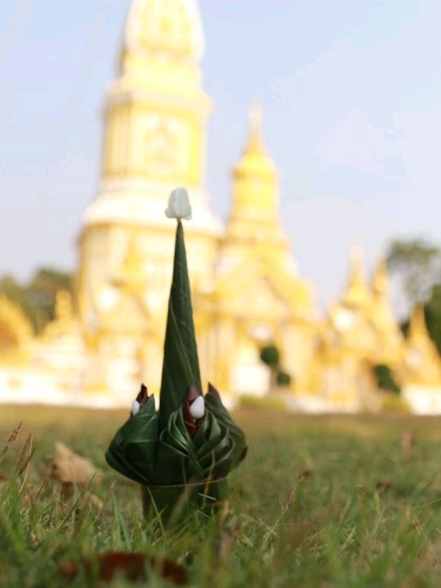 ไหว้พระธาตุวันพุธกลางคืน พระธาตุมิ่งเมืองมรุกขนคร