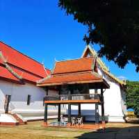 วัดศรีชุม สักการะ “พระเจ้ายืน” 