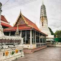 พระเจ้า 28 พระองค์ หนึ่งในเมืองไทย