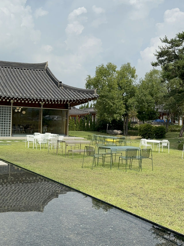 아주 넓은 정원이 있는 감성카페! 가을에 방문하기에 딱이랍니다 🌳