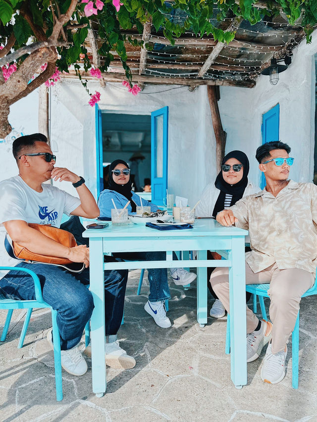 Instagramable Santorini In Vietnam 