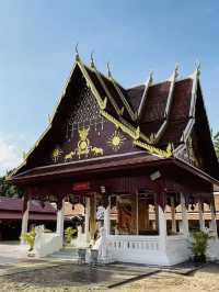 วัดพระธาตุแช่แห้ง พระอารามหลวง