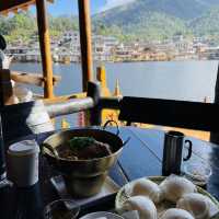 หมู่บ้านรักไทย