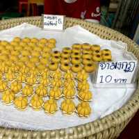 ไปเดินตลาดสามชุกหาของอร่อยกินกัน !!!