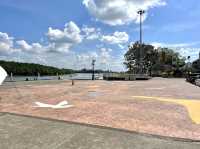 ประติมากรรมปูดำ Landmark จ.กระบี่