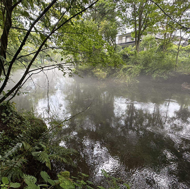 東京郊區自然美景：忍野八海