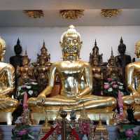 สักการะสิ่งศักดิ์สิทธิ์มากมาย ณ วัดธาตุทอง