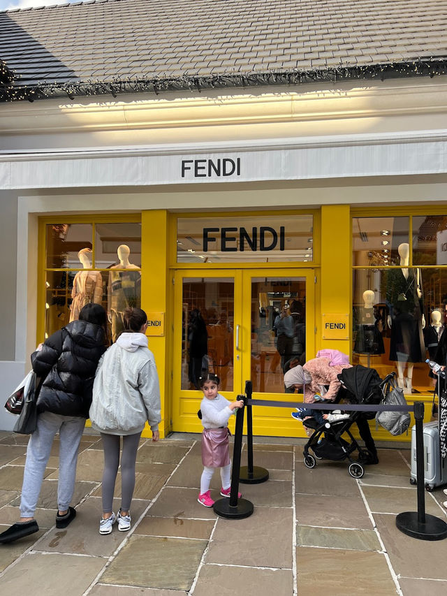 파리 라발레빌리지🛍️