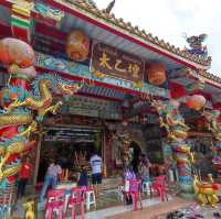 ขอพรการงาน โชคลาภ ศาลเจ้าศักดิ์สิทธิ์บ้านแพ้ว