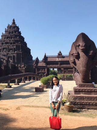วัดบ้านสนามชัย ร้อยเอ็ด 參拜大梵天舍利塔