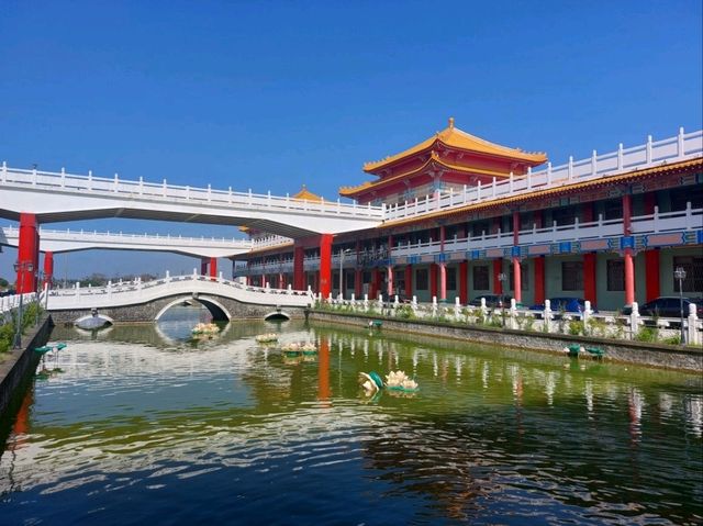 正統鹿耳門聖母廟 全世界建築規模最大的媽祖廟