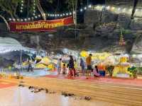 รีวิว เทศกาลลอยกระทงวัดเขาพระ 2024 