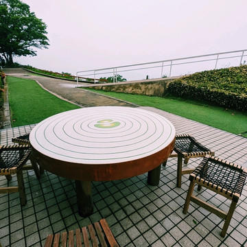 彫刻レリーフ玉ねぎのある風景 兵庫×巨大たまねぎオブジェ『おっ玉葱』】淡路島名物！玉ねぎ尽くしの