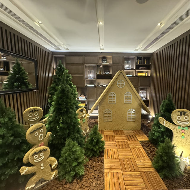 โรงแรม Marriott สุขุมวิท  Merry 🎄สีเขียว