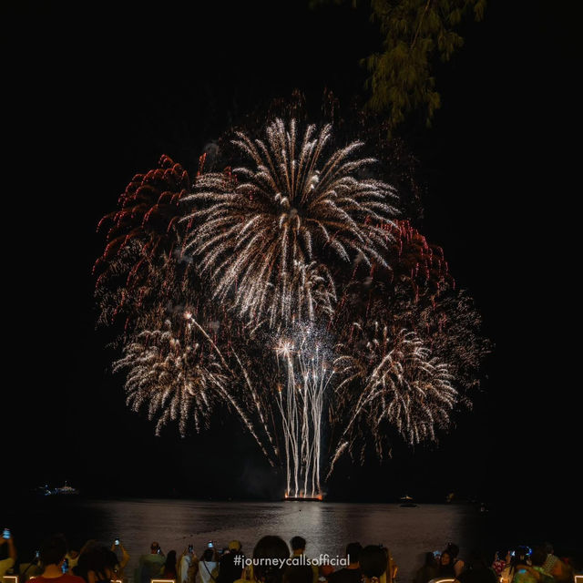 ควันหลงวันสิ้นปี ดูพลุ 3000 นัด🎆🎆🎆