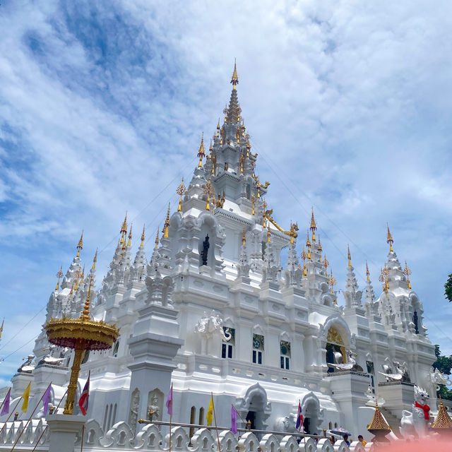 โลหะประสาทที่สวยที่สุดในประเทศไทย