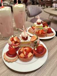 Strawberry adventure afternoon tea🍓