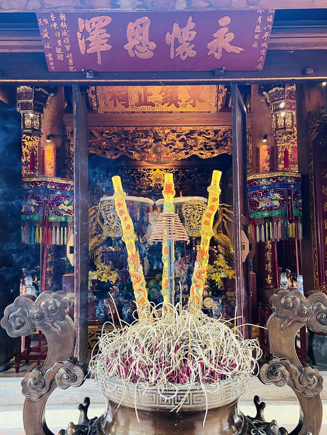 White Horse - The guardian of East Ancient Hanoi 🇻🇳
