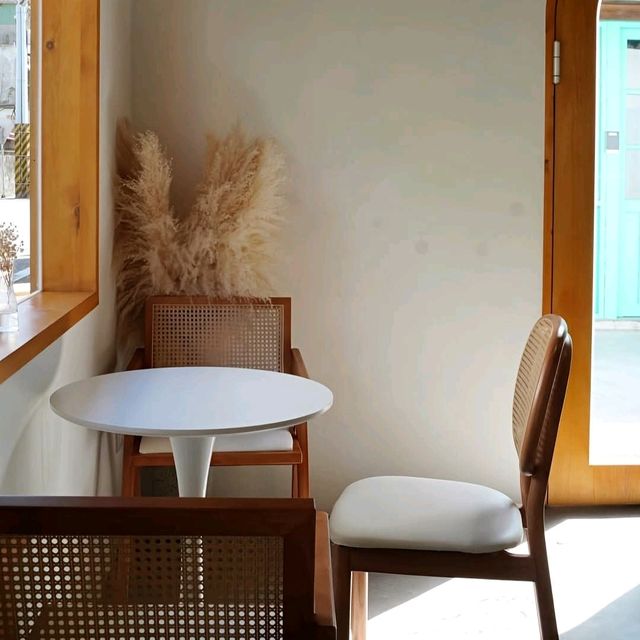 台灣花蓮_Jiji Coffee 吉吉咖啡_新城海濱舒芙雷甜點店