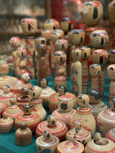 宮城×冬の旅】こけしの発祥地 様々なこけしの展示 絵付け体験も