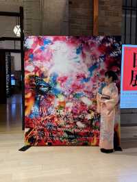 〜京都府京都市〜美しすぎる没入空間！蜷川実花展