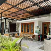 The Culinary Sanctuary: De Mier Eat & Stay