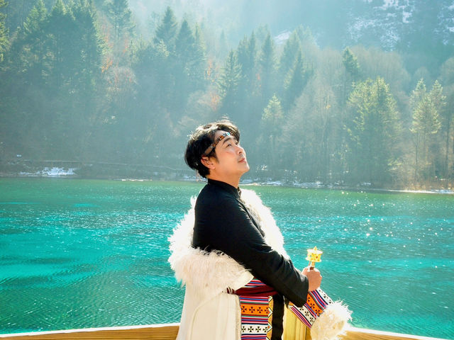 ทะเลสาบที่สวยที่สุดใน “จิ่วจ้ายโกว” ให้ตรงมาที่นี่