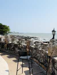 Hiddle Lab บางแสน คาเฟ่ ริมทะเล ชิลๆ