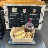 Delicious Grilled Cheese in Sendagaya – POTAMELT 🧀✨