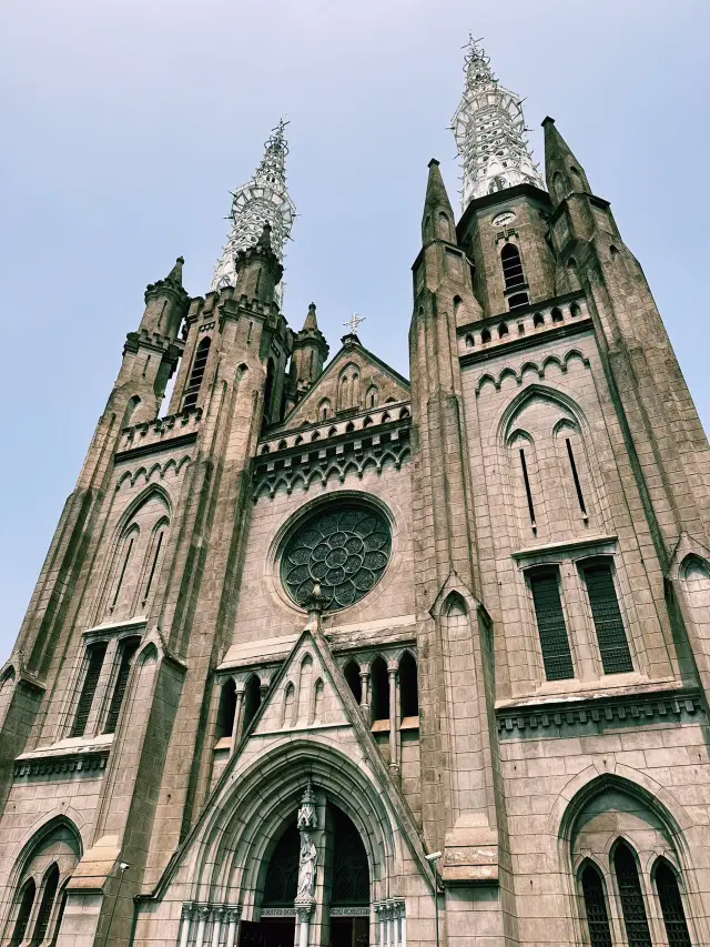 Jakarta Cathedral – A Timeless Gothic Beauty