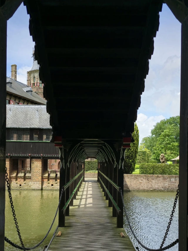Kasteel De Haar: A Fairytale Castle with a Royal Touch