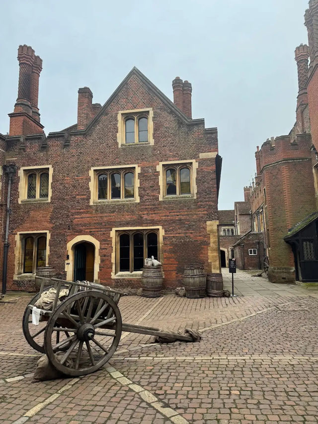 Hampton Court Palace